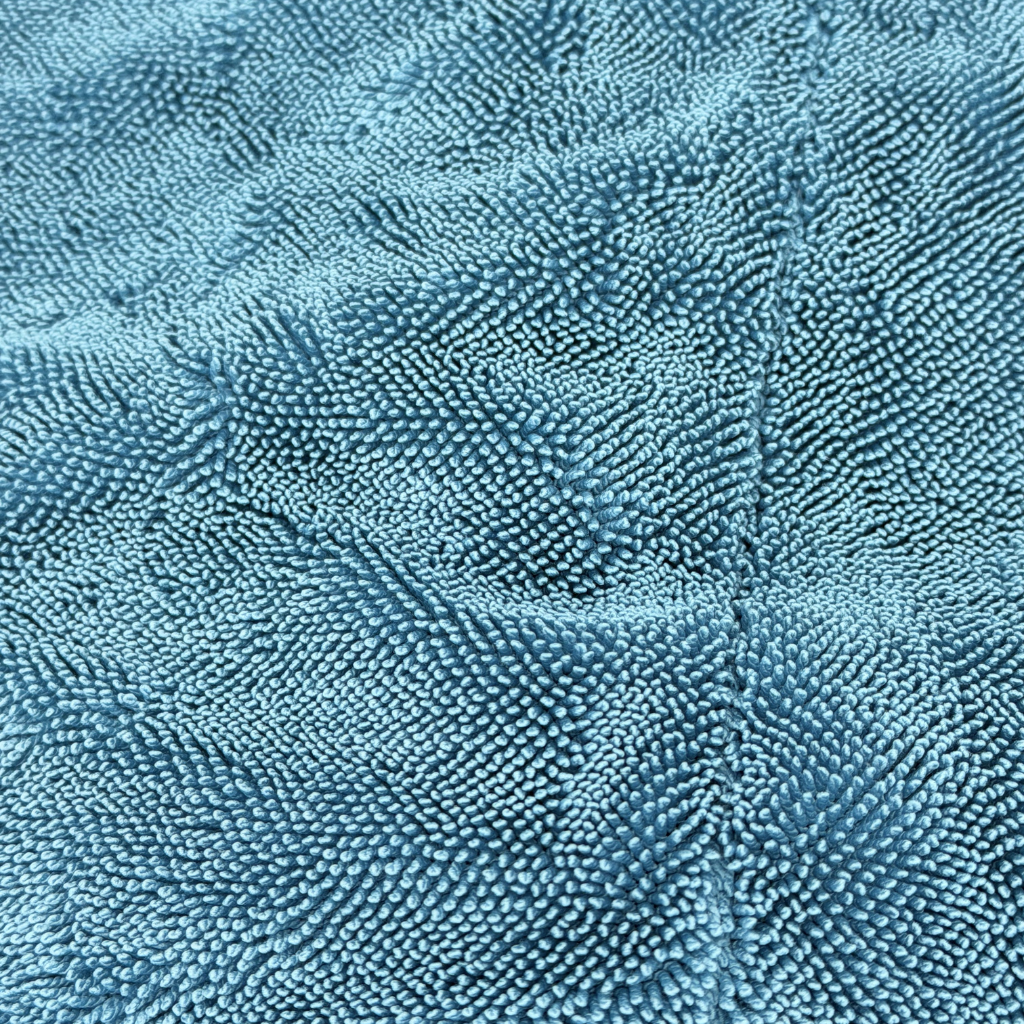 Large Extra Thick (1600 GSM) Microfiber Drying Towel for cars